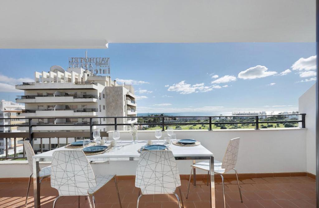 Cozy Apartment With Seaview 300M From The Beach Portimão Eksteriør billede